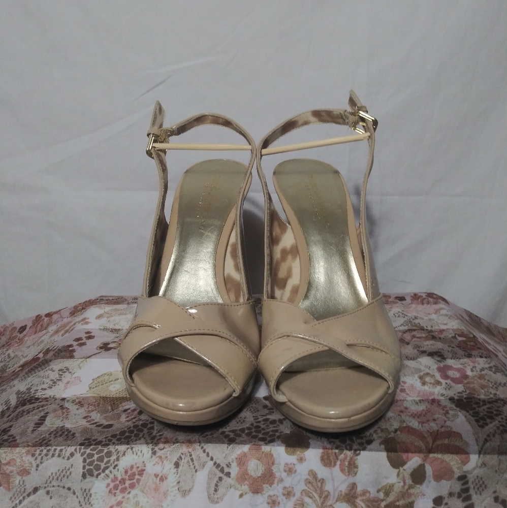 Heels - Picture 3 of 4